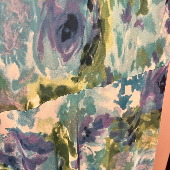 - Sleeveless watercolor womens dress. Size 20wHas a light blue under dress… - Picture 4 of 9